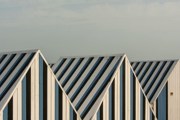 Quels sont les avantages de louer une maison de vacances en Bretagne avec des ateliers de cuisine et des balades à cheval ?